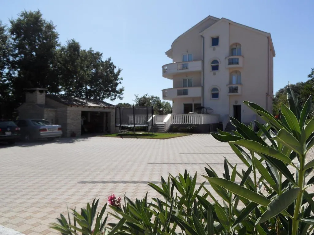 Apartments Curic Затон 0*,  Хорватия